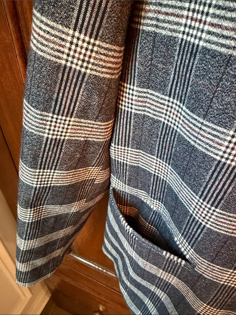 Banana Republic Plaid Blazer - Picture 5 of 7